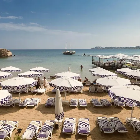 Apartment Perla Orient 21, A 1 Bedroom Luxury City Apartment, Sleeps Up To 4, Up To 50 Megabit Wifi, Walking Distance To Ivf Clinics Hospitals, Shops, Beaches And Bars And Restaurants
