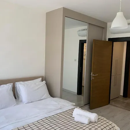 Perla Orient 21, A 1 Bedroom Luxury City Apartment, Sleeps Up To 4, Up To 50 Megabit Wifi, Walking Distance To Ivf Clinics Hospitals, Shops, Beaches And Bars And Restaurants Kyrenia (Northern Cyprus)