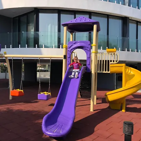 Apartment Perla Orient 21, A 1 Bedroom Luxury City Apartment, Sleeps Up To 4, Up To 50 Megabit Wifi, Walking Distance To Ivf Clinics Hospitals, Shops, Beaches And Bars And Restaurants *