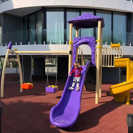 Perla Orient 21, A 1 Bedroom Luxury City Apartment, Sleeps Up To 4, Up To 50 Megabit Wifi, Walking Distance To Ivf Clinics Hospitals, Shops, Beaches And Bars And Restaurants Apartment