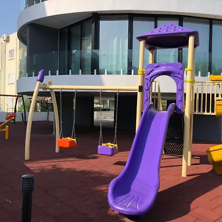 아파트 Perla Orient 21, A 1 Bedroom Luxury City Apartment, Sleeps Up To 4, Up To 50 Megabit Wifi, Walking Distance To Ivf Clinics Hospitals, Shops, Beaches And Bars And Restaurants *